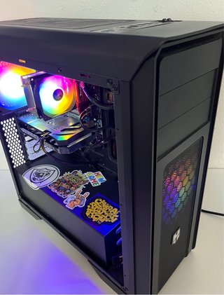 PC Gaming con luces RGB