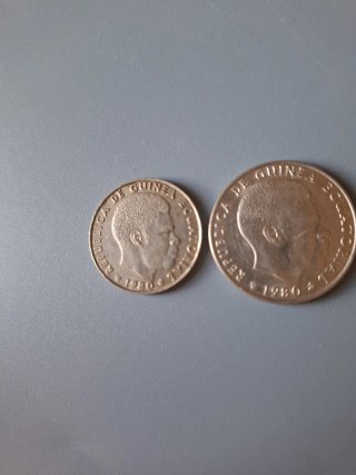 LOTE 2 MONEDAS GUINEA ECUATORIAL 1980