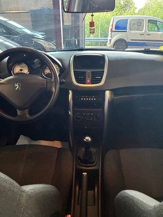 Peugeot 207 2007