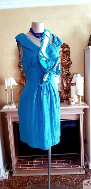 Vestido Mercedes Romero azul metalizado
