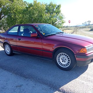 BMW Serie 3 318 is (E36)