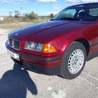 BMW Serie 3 318 is (E36)