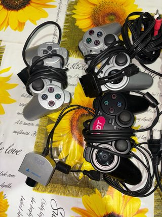 PlayStation 2 Gris con 8 juegos o cambio por PS3