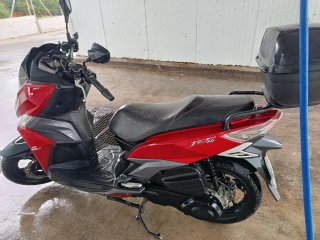 Sym Jet 14 lc 125 gris/rojo