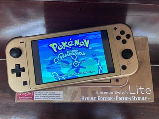 Nintendo Switch Lite Edición Hyrule Dorada