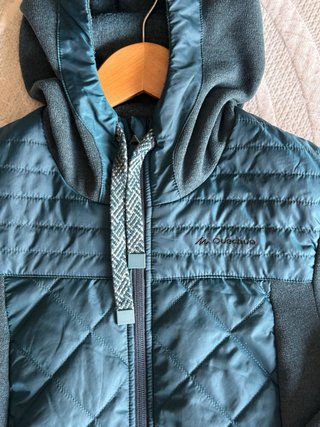 Chaqueta deportiva Quechua color verde azulado
