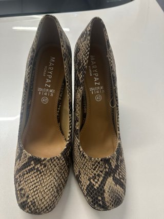 Zapatos Mary Paz Talla 40 Beige