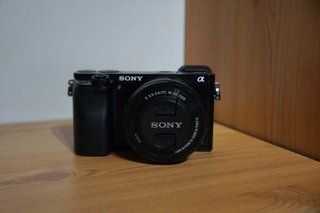 Cámara Sony A6000 + Lente 16-50mm