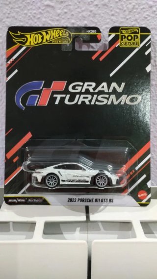 Hot Wheels Premium Porsche 911 GT3 RS.