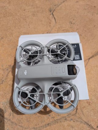 Dron DJI NEO