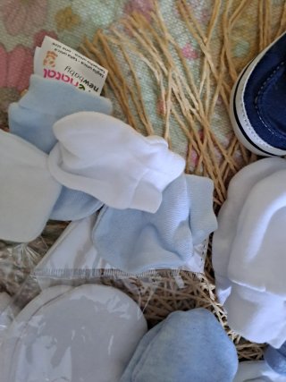 Lote manoplas y zapatitos bebé