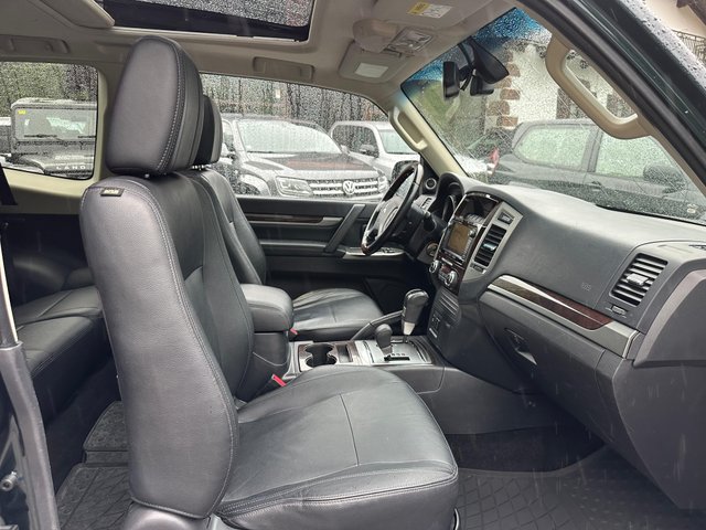 MITSUBISHI Montero 3.2 DID Kaiteki Auto