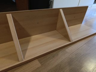 Estantería de madera resistente