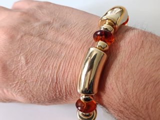 Pulsera elástica dorada con cuentas ámbar