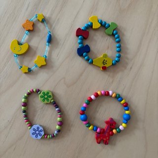 Lote collares y pulseras infantiles madera