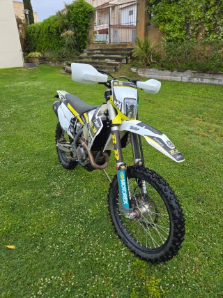 Husqvarna FE 250 Enduro Moto