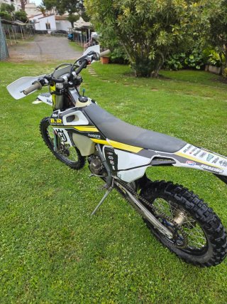 Husqvarna FE 250 Enduro Moto