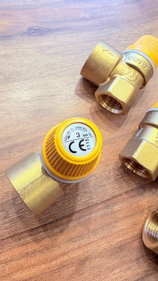 Válvulas Segurança Solar 3 bar Caleffi
