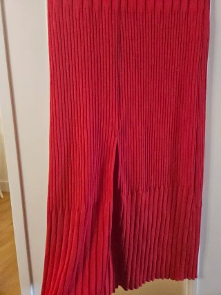 Vestido largo canalé rojo Zara