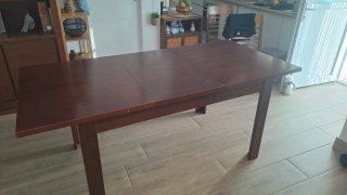 Mesa extensible madera maziza de color nogal