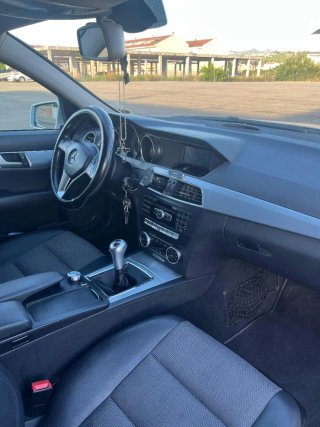 Mercedes-Benz c200 2012