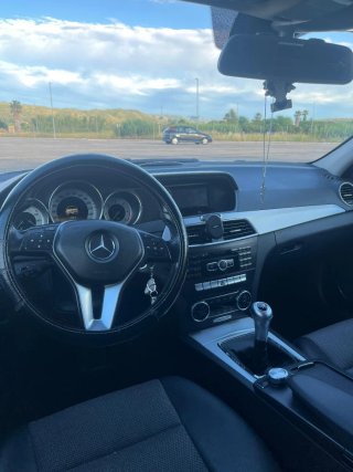 Mercedes-Benz c200 2012