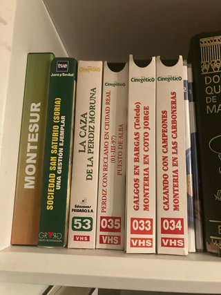 VHS sobre caza y animales.