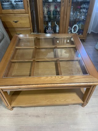 Mesa de centro de madera de fresno con cristal