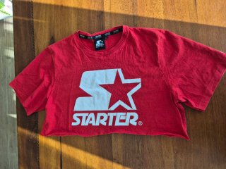 T-shirt Starter Black Label rossa crop top