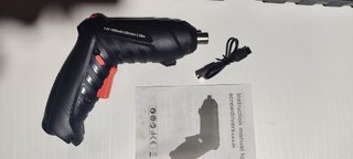 Mini taladro eléctrico con accesorios