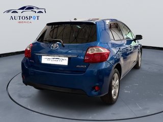 Toyota Auris 1.4 D-4D Active