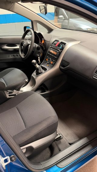 Toyota Auris 1.4 D-4D Active
