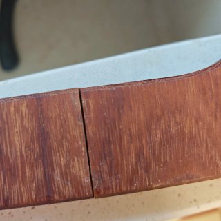 Tagliere in legno per lavello
