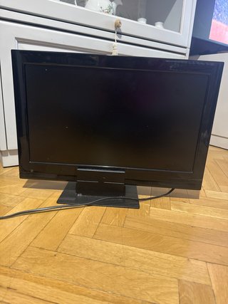 Tv 22 Negro marca Nevir Regalo soporte pared.