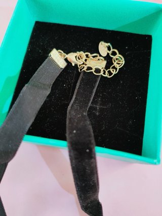 Collana choker velluto nero con stella oro