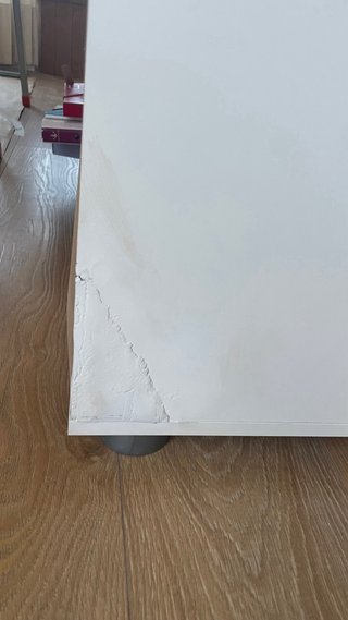 Mueble TV blanco puertas madera pino claro