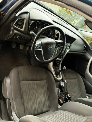 Opel Astra 2010