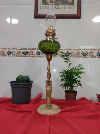 Quinqué antiguo verde cristal latón