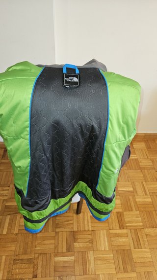 Chaqueta esquí azul. The North Face