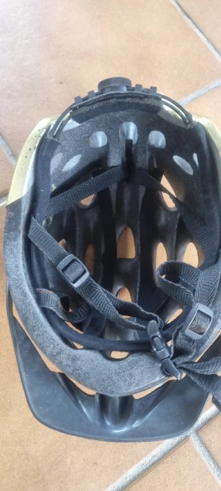 Casco Bicicleta Adulto Negro y Dorado