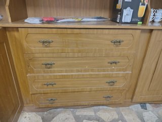 Mueble aparador salón madera y cristal