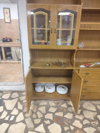 Mueble aparador salón madera y cristal