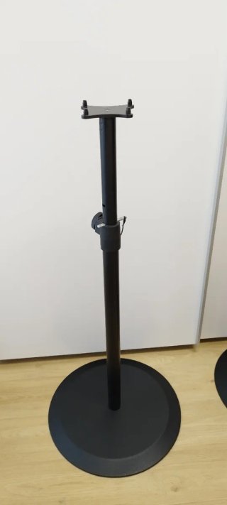 Pareja soportes altavoces K&m