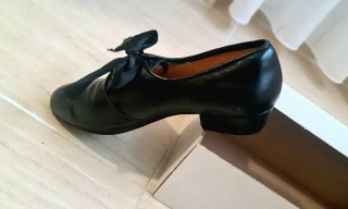 Zapatos de BATURRA Negros Piel con Lazo
