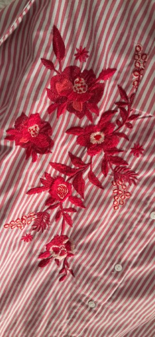 Blusa Rayas Rosas Bordado Flores KIABI Talla M