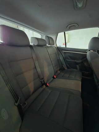 Volkswagen Golf 1.6 FSI