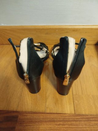Scarpe donna Albano nere