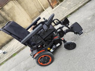 Silla de ruedas eléctrica q100r