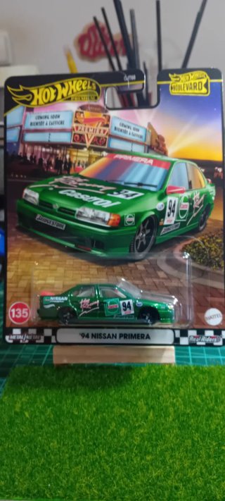 Hot Wheels 94 Nissan Primera Boulevard