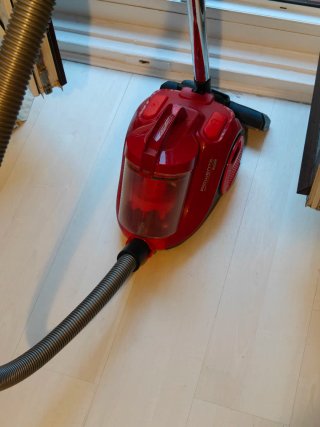 Aspiradora Rowenta Swift Power Cyclonic 900W